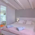 Nella *