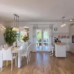 Nella *
